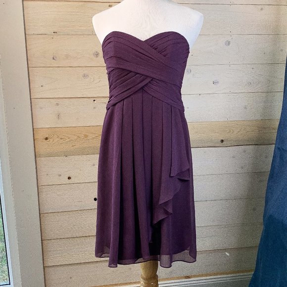 David's Bridal Dresses & Skirts - EUC David’s Bridal | US 0 | Purple/Plum | Strapless Chiffon Bridesmaid Dress